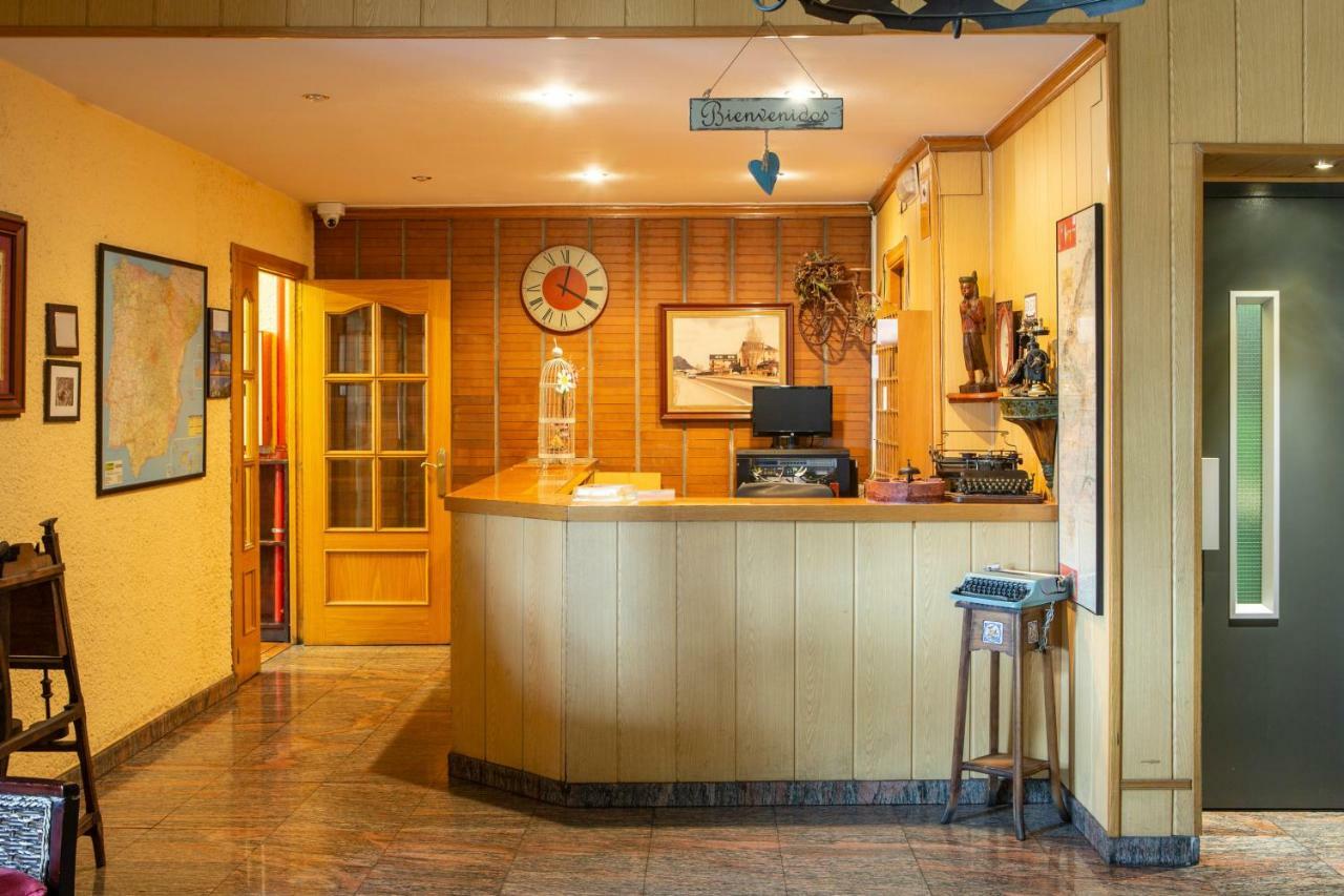 Hotel Mavi La Cabrera Bagian luar foto