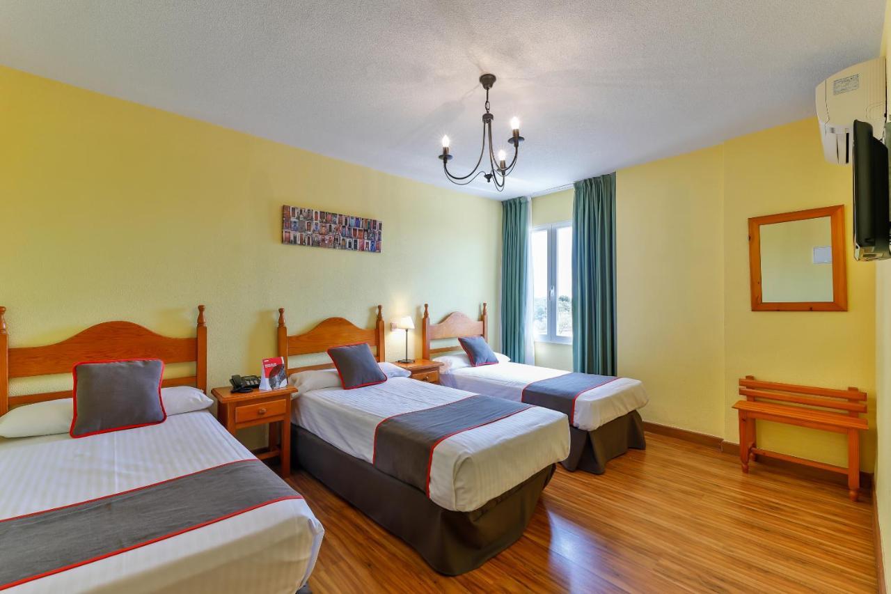 Hotel Mavi La Cabrera Bagian luar foto