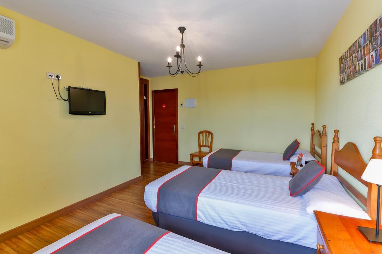 Hotel Mavi La Cabrera Bagian luar foto
